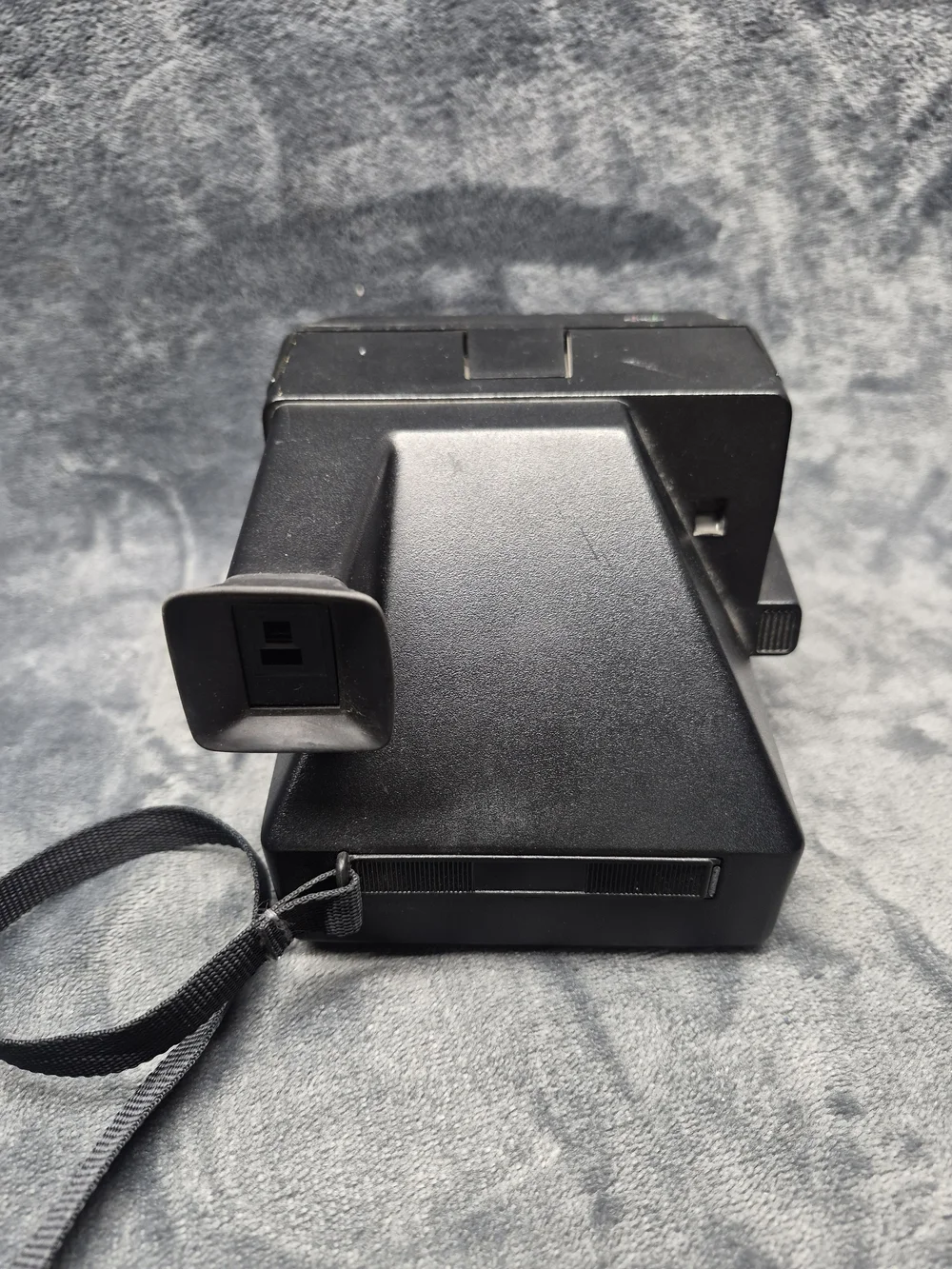 Vintage Polaroid Sun 600 LMS Instant Film Camera With Strap Brocken  Untested